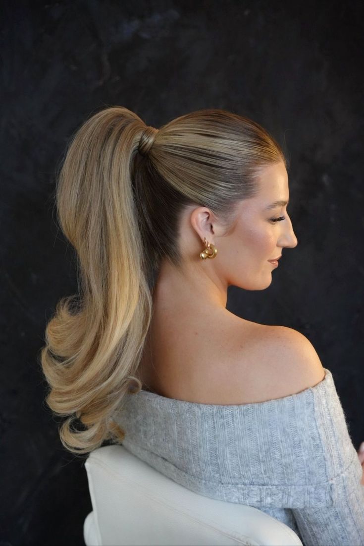 Model Ponytail Hairstyles, Old Hollywood Ponytail, Disco Ponytail, Retro Ponytail Hairstyles, 60s Ponytail, Bridal Ponytail Hairstyles, Glam Ponytail, Barbie Hairstyles, Retro Ponytail