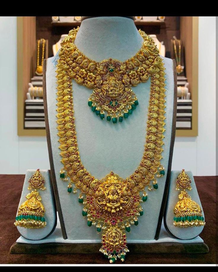 Gold Jewelry Long Haram, Long Temple Jewellery Necklace, Gold Necklace And Haram Sets, Haram Sets Jewellery Designs, Julary Design, Nakshi Long Haram Designs, Gold Haaram Designs Indian, Muvvala Haram Designs Gold Latest, Haram Necklace Set Gold