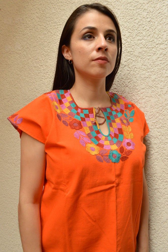 Blouse multicolored handmade by Mexican artisans. . It is important to mention that absolutely all the process is done by hand, so the size, shape and color can varybetween pieces. . Measurements:↕ 26 in↔ 20 6/7 in Embroidered Blouses, Handmade Blouse, Mexican Blouse, Blouses Women, Women Blouse, Gifts For My Sister, Put On, Tie Dye Top, Blouses For Women