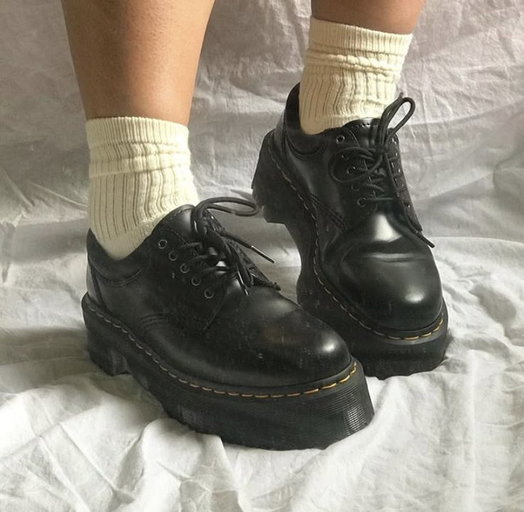 Loafers Aesthetic, 8053 Quad, Doc Martens Oxfords, Doc Marten Shoes, Doc Marten Platform, Doc Martens Loafers, Dr Martens Loafers, Dr Martens Oxford, Oxfords Outfit