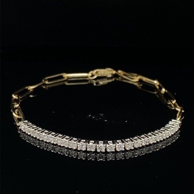 Very popular Half Paperclip Chain and Half Diamonds Tennis Bracelet - 18K Yellow Gold - 2mm Lab Grown Diamonds, 0.79ctw, 23 Stones, E-G Color, VS1-SI1 Clarity - 7 inches, Adjustable For Daily Wear or the Special Occasions. Treat yourself because you're a queen and you deserve it Let your man get it for you because you're a queen and you deserve it Thank you for visiting our page :) Shoot us a message for any inquires about the items. Anniversary Diamond Bracelet With Rectangular Links, Diamond Chain Bracelet With 17 Jewels For Anniversary, Gold Tennis Bracelet With Rectangular Diamond Links, Gold Diamond Tennis Bracelet With Rectangular Links, Diamond Bracelets With Rectangular Links For Anniversary, Elegant Link Jewelry With Single Cut Diamonds, Luxury Diamond Link Bracelet For Anniversary, Luxury Link Diamond Bracelet For Anniversary, Formal Gold Cubic Zirconia Link Bracelet