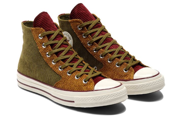 Converse Chuck 70 High 'Corduroy - Green' 172494C Mens Shoes Converse, Goblincore Converse, Earthy Converse, Colorful Clothing Style, Grungy Shoes, Goblincore Shoes, Corduroy Converse, Boho Style Shoes, Cool Converse