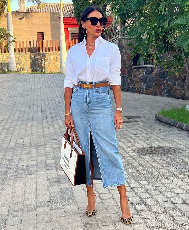 Long Denim Skirt Outfit, Jean Skirt Outfits, Mode Tips, Denim Skirt Outfits, Denim On Denim, Long Denim Skirt, Outfit Jeans, Denim Skirts, Denim Midi Skirt