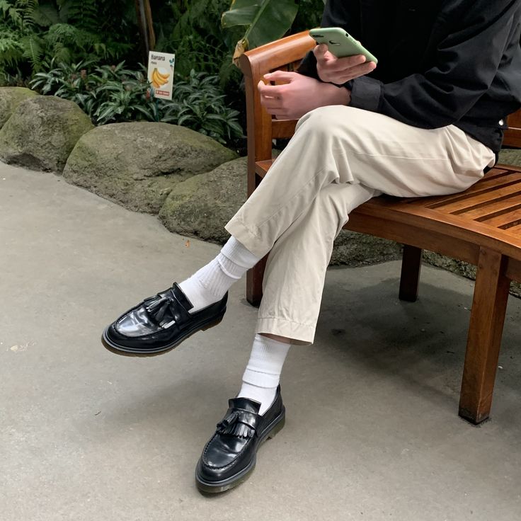 Solovair Loafers Outfit, Loafers Men Aesthetic, Men Loafers Outfit Casual, Adrian Loafer Outfit Men, Mens Loafers Outfit Casual Street Styles, Chunky Loafers Outfit Men, Sepatu Loafers Pria, Docmart Style Men, Black Loafers Outfit Men