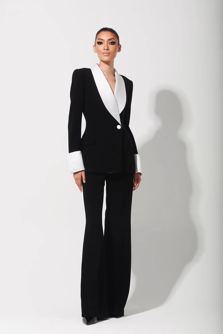 Sergio Hudson Resort 2025 Fashion Show | Vogue Lawer Outfits, Formal Suits For Women, Sergio Hudson, Resort 2025, Lupita Nyong, Woman In Suit, Tuxedo Women, Royal Outfits, Woman Suit Fashion