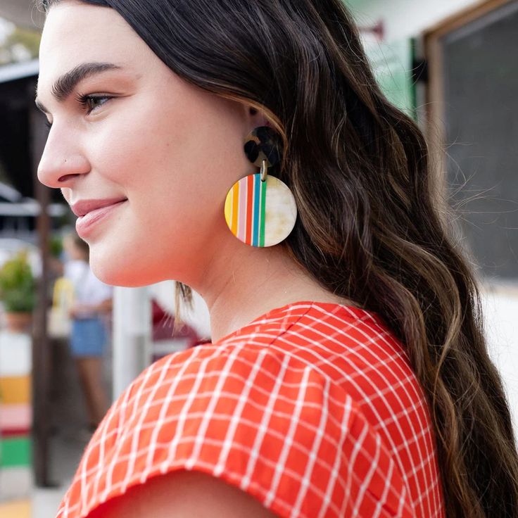 Rainbow Circle Earrings – Sunshine Tienda® Rainbow Circle, Fabric Embellishment, The Horn, Orange And Yellow, Geometric Earrings, Circle Earrings, Natural Material, Spring Outfit, Amazing Jewelry