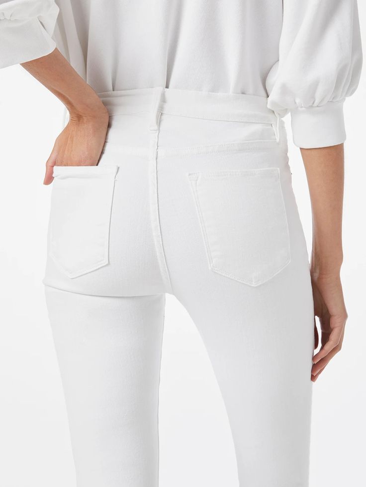 Le High Flare | Blanc – FRAME White Fitted Flare Jeans With Five Pockets, Fitted White Flare Jeans With Five Pockets, Fitted White Cropped Jeans For Fall, White Stretch Flare Jeans With Five Pockets, Chic Fitted Flare Jeans With Belt Loops, Chic Fitted White Cropped Jeans, Stretch Flare Jeans With Belt Loops, White Fitted High Rise Cropped Jeans, White High Rise Fitted Cropped Jeans