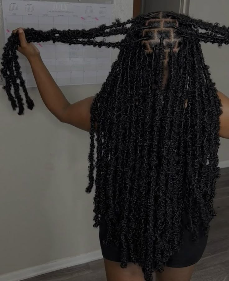 Butterfly Locs Long, Long Butterfly Locs, Butterfly Locks, Short Box Braids Hairstyles, Soft Locs, Big Box Braids Hairstyles, Butterfly Locs, Girl Braided Hairstyles, Faux Locs Hairstyles