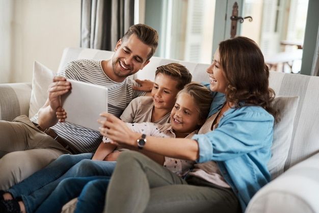 Family Bonding Aesthetic, Happy Family Pictures, Generac Generator, Happy Family Photos, Communication Pictures, Family Motivation, Presentation Pictures, Business Ads, Family Conversation