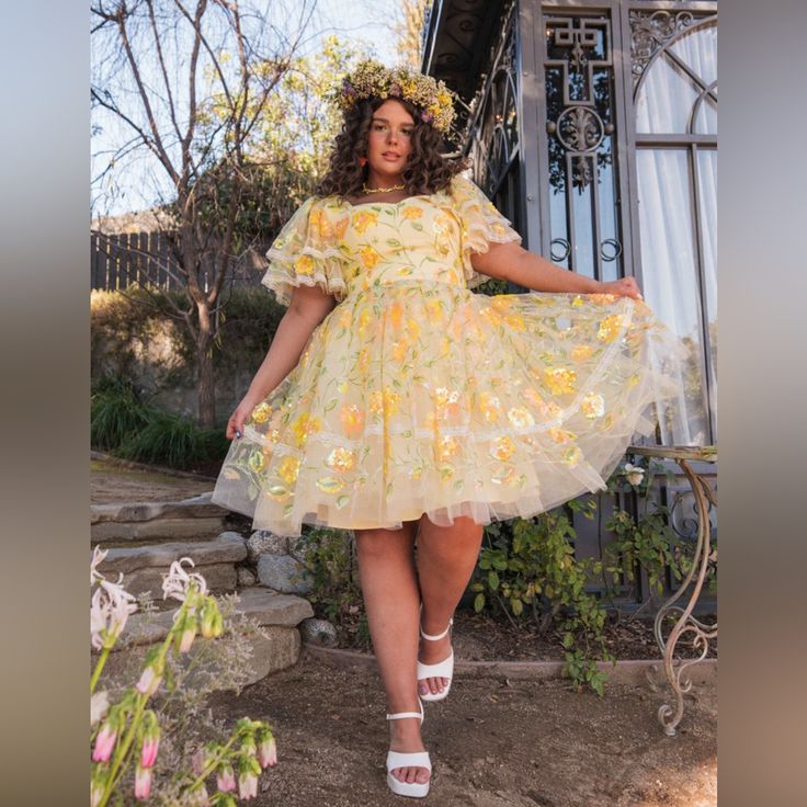 Bnwt Size Xs. Took It Out Of Package And Decided It Wouldn’t Work For What I Wanted. Beautiful Dress With Lots Of Sparkle Outfit Ideas For Plus Size, Comfy Outfit Ideas, Outfit Ideas Plus Size, Tea Party Attire, Lady Whistledown, Plus Size Summer Outfits, Blooming Garden, Bramble, Sunny Yellow