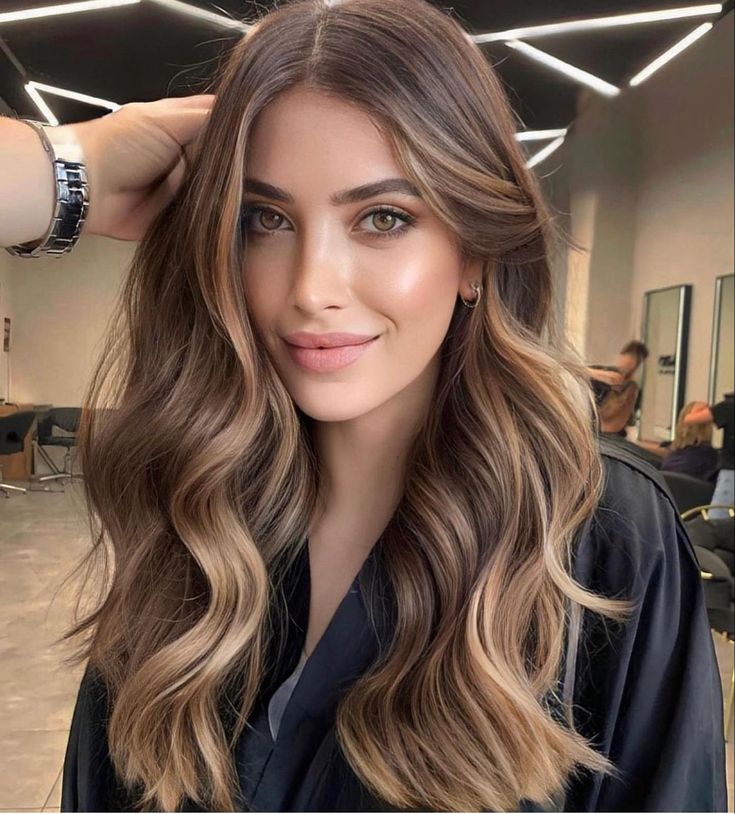 Black Hair With Blonde Highlights, Sunkissed Hair Brunette, Rambut Brunette, Honey Brown Hair, Brown Hair Looks, Brown Hair Inspo, Brunette Hair With Highlights, Spring Hair Color, Hair Color Light Brown