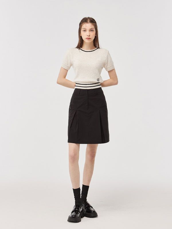 Editor's Notes This skirt is made of nylon, cotton, and span. It features a classic design, pleats detail, and a clean and neat look. It can be worn casually or formally depending on how you coordinate. Wear this item with a copped-length knit top. - Chic and delicate design skirt- Mini-length and A-line detail - Low rise and a regular fit - Must-have item and easy to coordinate Measurements(in.)Size (S/M) - Total length: 17.91 in. / 18.30 in. - Waist: 13.77 in. / 14.76 in. - Hip: 18.70 in. / 19.68 in. - Hem: 21.06 in. / 22.04 in. *Model info: Nika Height 5'70, Bust 30 in., Waist 23 in., Hips 35 in., Wearing S, One size                    Anne Height 5'64, Bust 31 in., Waist 23 in., Hips 34 Classic Cotton Pleated Mini Skirt, Classic Cotton Mini Pleated Skirt, Cotton Pleated Mini Skirt For Work, Classic Cotton Mini Skirt, Pleated Cotton Skort For Work, Classic Pleated Cotton Mini Skirt, Classic Fitted Cotton Skort, Chic Cotton Mini Skirt With Pleated Hem, Classic Cotton Mini Skirt With Lining