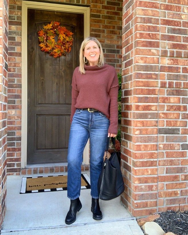 4 Ways to Style Chelsea Lug Boots Chunky Chelsea Boots Outfit Women, Lug Boots Outfit Fall, Lug Sole Chelsea Boots Outfit, Lug Sole Boots Outfit, Chunky Chelsea Boots Outfit, Lug Boots Outfit, Chelsea Lug Boots, Chelsea Boots With Jeans, Chelsea Boot Outfits Women