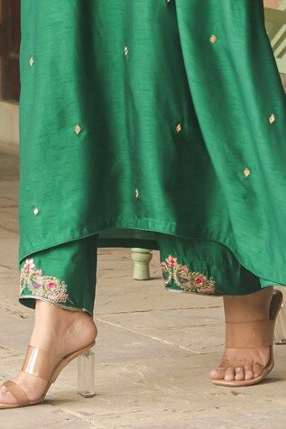 Green kurta with zardozi embroidered paisley and floral patterns. Comes with sequin embellished palazzo. - Aza Fashions Cotton Tops Designs, Silk Kurti Designs, Kurta With Palazzo, Silk Kurti, Women Kurta, Straight Kurta, Designs For Dresses, Indian Designer Wear, Green Silk