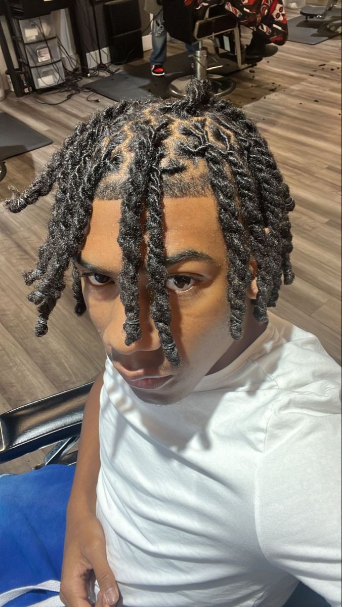 Twist Hair Men, Dreads Short Hair, Two Strand Twist Hairstyles, Mens Dreadlock Styles, Cornrow Braids Men, Mens Twists Hairstyles, Waves Hairstyle Men, Taper Fade Curly Hair, Hair Twists Black