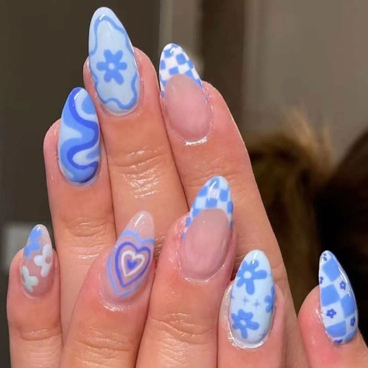 Almond Shaped Floral Pattern Press On Nails * 24pcs * Color: Blue * 1 Glue Sheet * 1 Nail File Cute Winter Nails Short, Feminine Manicure, Anna Nails, Heart Purple, Nails Glossy, Minimal Boho, Cute Simple Nails, Easy Nails, Colorful Nails