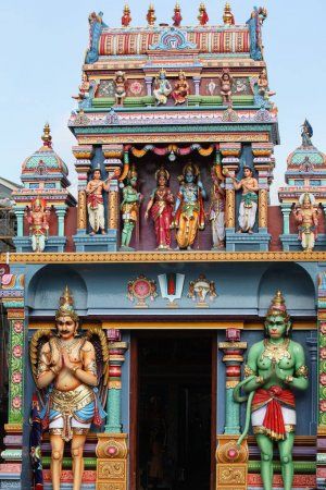 Tamil Temple, Temple Gopuram, Temple Painting, Temple Drawing, Sculpture Architecture, Photo Sculpture, Temple India, Indian Temple Architecture, Buddhist Shrine