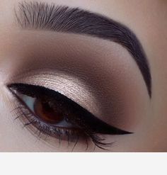 Eyeshadow With Black Dress, Champagne Eyeshadow Looks, Taupe Eyeshadow Look, Eyeshadow For Black Dress, Quinceñera Makeup, Casual Eye Makeup, Champagne Makeup, Champagne Eyeshadow, Prom Makeup For Brown Eyes