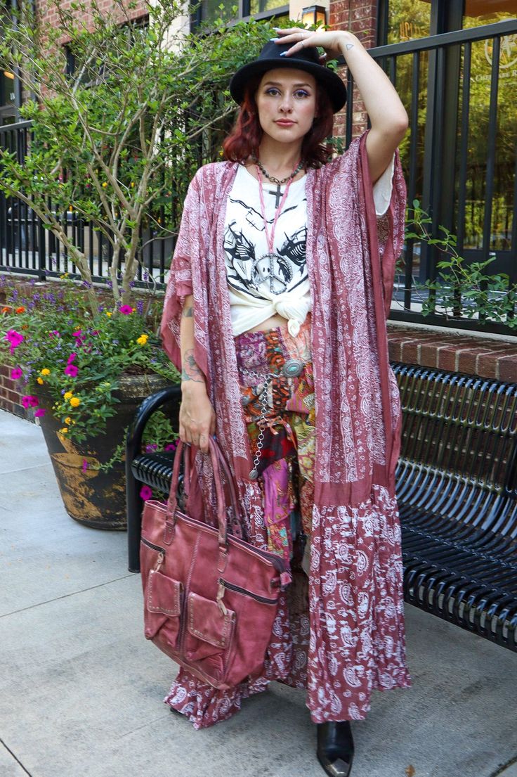 Free your soul with this duster paisley hippie longline kimono! This Paisley Longline Kimono Boho Women Cardigan with Tassel Open Front Hippie OS XL is perfect for the fashionista who loves a boho-chic look. Its duster length and paisley print create an effortlessly cool style, while the open front and tassels lend it just enough hippie vibes to make any outfit stand out. Wear it over skinny jeans and ankle boots for a long, lean look or dress it up with heels - either way you'll love this state Free Your Soul, Look Kimono, Kimono Boho, Long Duster, Hippie Vibes, Boho Kimono, Kimono Jacket, Boho Women, Overall Dress