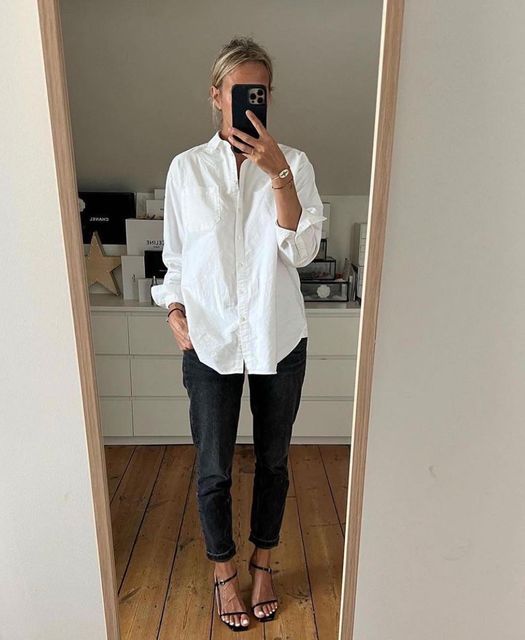 Mum Mode And Surgery, Black Shirt And Jeans Outfit, Looks Pinterest, Mum Fashion, Foto Poses, Mode Inspo, Looks Chic, Mom Outfits, Looks Style