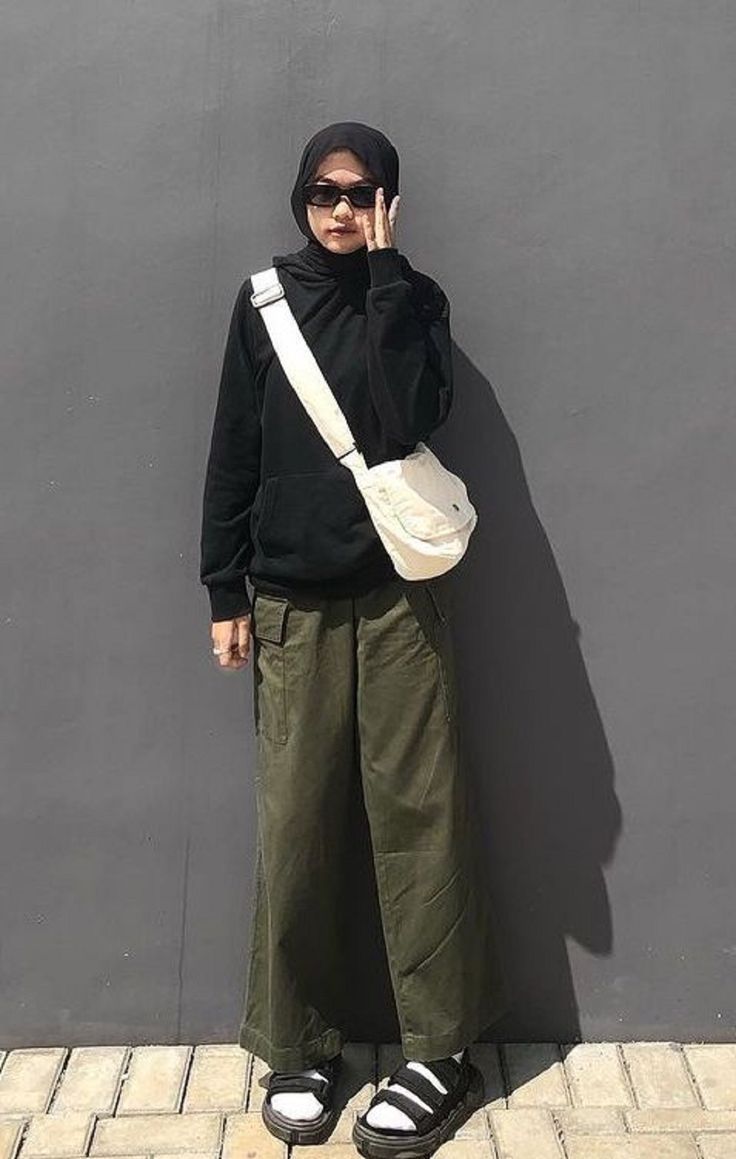 Outfit Hijab Casual, Ootd Hijab Casual, Outfit Oversize, Muslim Outfits Casual, Hijabi Fashion Casual, Style Hijab, Casual Hijab Outfit, Hijabi Outfits Casual, Tomboy Style Outfits