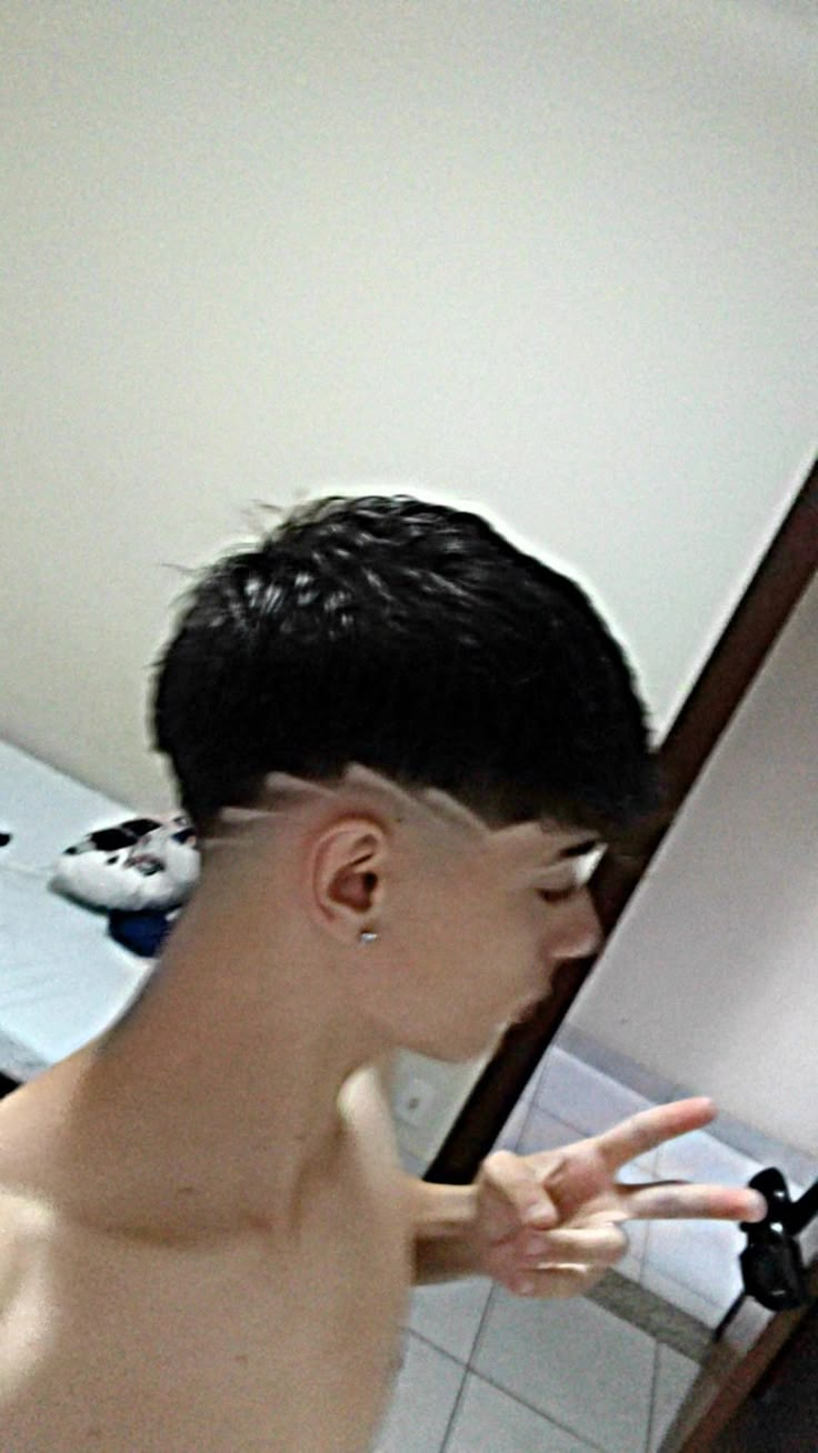 Back Taper Design Haircut, Military Fade, Hair Designs For Boys, Buzz Cut For Men, Haircut Designs For Men, Hair Designs For Men, Fade Haircut Designs, Low Taper Fade Haircut, Cool Hair Designs