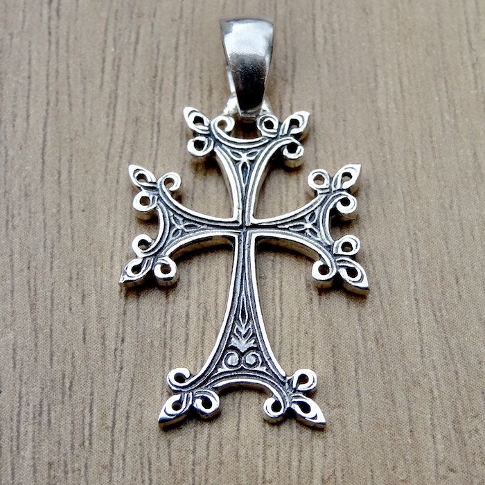 Sterling Silver .925 Cross Pendant in a beautiful design. Chain not included. Height - 3.5 cm Width - 2 cm Weight - approx. 3-4 gr. The item is stamped/marked .925! 100% guaranteed quality. Images are real and not processed with Photoshop. All of this can be seen in the photos. NOTE: Due to the difference device/monitors being used, pictures may not reflect the actual colour of the item. Copyright infringement is prohibited! Work only in sterling silver, not in chrome plated pewter. Do not hesit Nickel-free Cross Pendant Jewelry Gift, Nickel-free Sterling Silver Cross Pendant Necklace, Nickel-free Spiritual Cross Pendant, Nickel-free Sterling Silver Cross Pendant, Nickel-free Sterling Silver Crucifix Necklace, Communion Gifts, Simple Rules, Silver 925 Necklace, Jewellery Gift