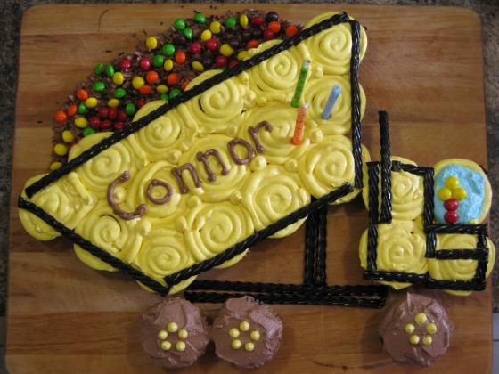 a cake made to look like a train with the word commut written on it