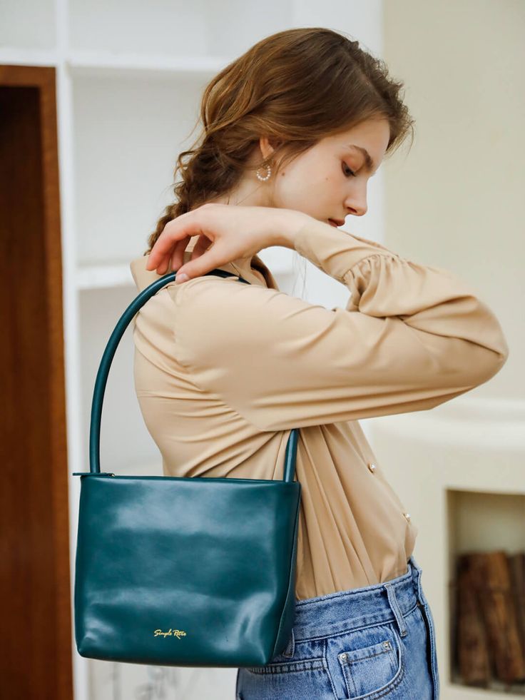 Get this vintage handbag in Simple Retro. 2021 Pre-Fall simple retro style. Simple Retro, Vintage Handbag, Personal Fitness, Vintage Handbags, Pre Fall, Retro Style, Retro Fashion, Vegan Leather, Shoe Boots