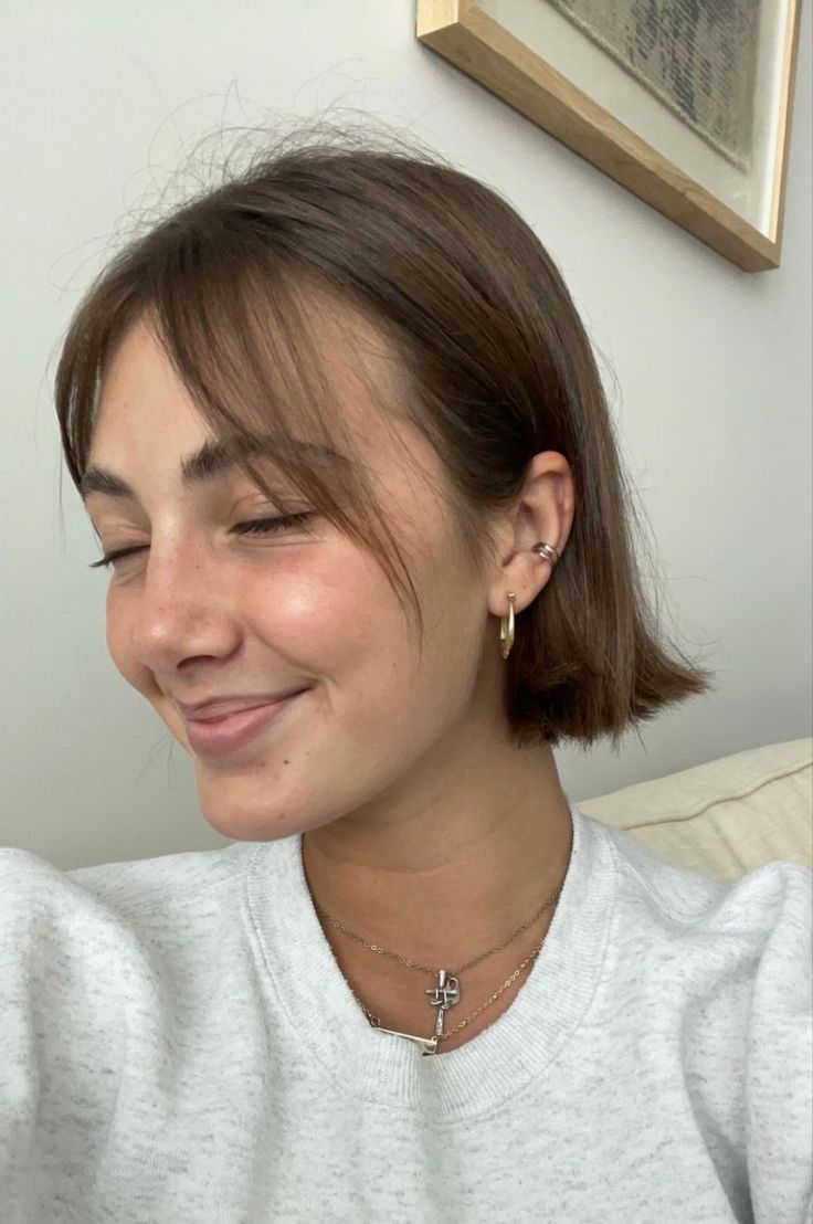 Women's Short Bob Haircut, Really Short Bob With Curtain Bangs, Short Hair Bob With Curtain Bangs, Short Hair W Fringe, Short Hair With Cute Bangs, Short Hairstyles Chin Length, Short Brown Bob With Curtain Bangs, Wispy Bangs Bob Short Haircuts, Short Haircut Wispy Bangs