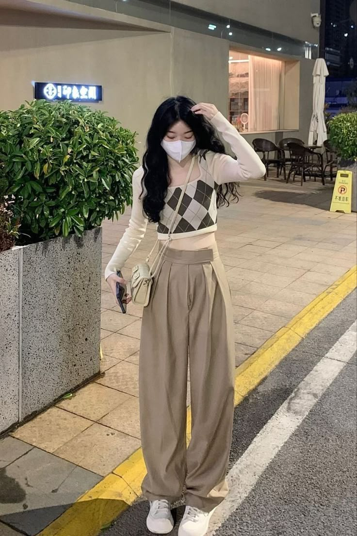 Spring Trends Outfits, Korean Outfit Street Styles, Korean Casual Outfits, Korean Girl Fashion, Tarzan, Kpop Fashion Outfits, Teenage Fashion Outfits, Korean Street Fashion, Korean Outfits