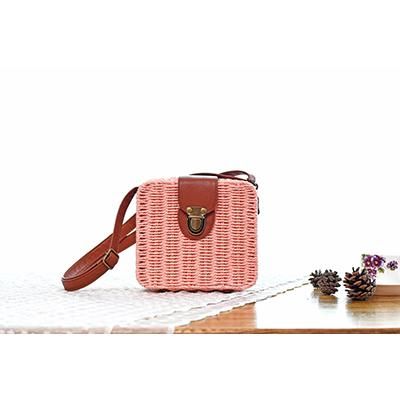 beach box straw woven shoulder bag Trendy Square Box Bag For Beach, Square Box Bag For Summer Gifts, Trendy Natural Rectangular Box Bag, Summer Gift Shoulder Box Bag, Summer Gift Box Shoulder Bag, Portable Square Shoulder Bag For Summer, Trendy Rectangular Box Bag For Summer, Trendy Square Box Bag For Summer, Rectangular Box Bag For Summer Gift