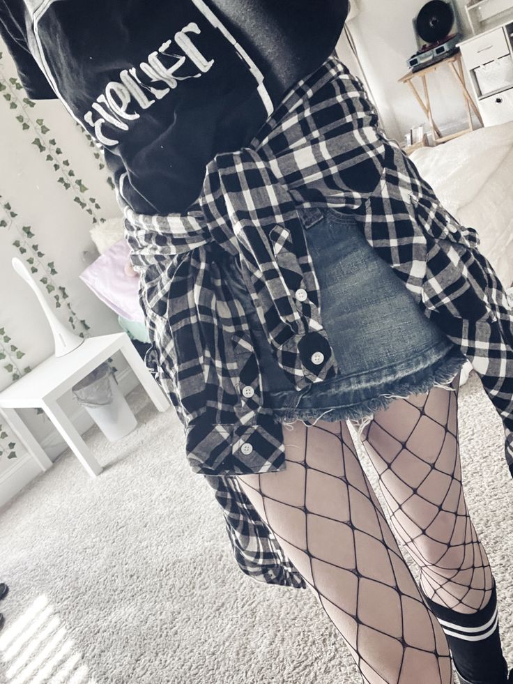 Tumblr Core 2014, 2014 Grunge Aesthetic Outfits, 2014 Clothes Aesthetic, Tumblr Aesthetic 2014 Grunge, Tumblr 2015 Aesthetic, Flannel Outfit Grunge, 2016 Grunge, 2013 Tumblr Grunge, 2015 Emo Tumblr