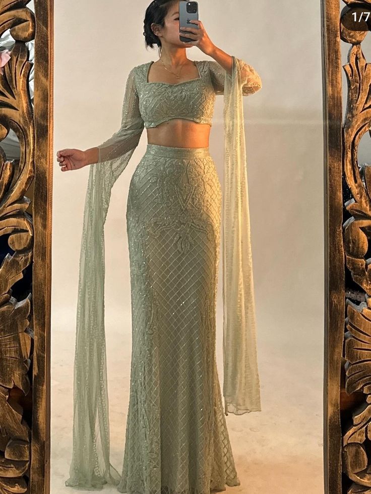 Indowestern Fashion, Indian Reception Outfit, Indian Wedding Reception Outfits, Indian Outfits Modern, Sangeet Outfit, Trendy Outfits Indian, Classy Gowns, Lehenga Designs Simple, Fancy Sarees Party Wear