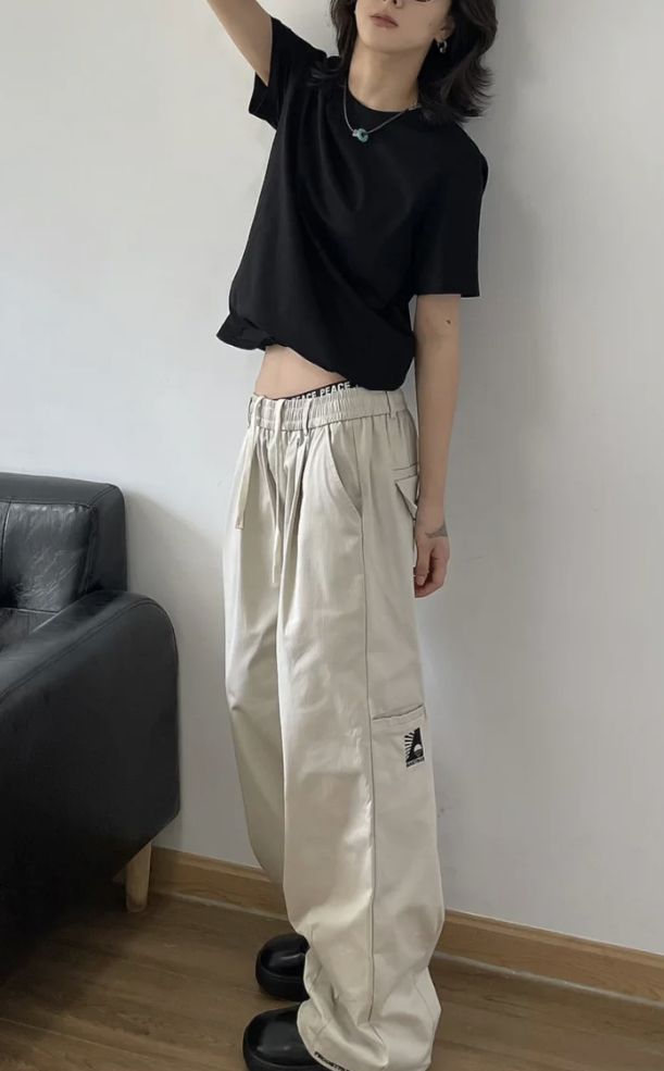 Acubi Fashion Summer, Acubi Fashion Men Summer, Minimalist Acubi Fashion, Acubi Fashion Masculine, Simple Korean Outfits, Acubi Comfy Outfit, Acubi Fashion Jorts, Unisex Looks, Androgynous Outfits