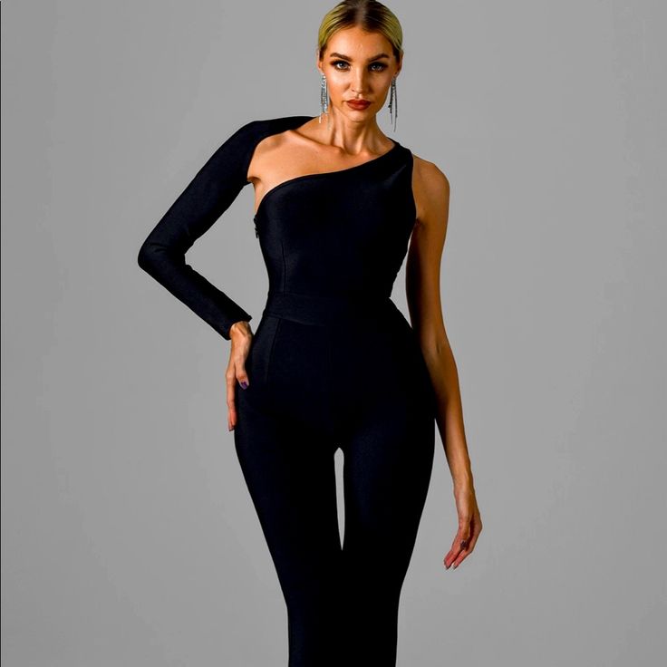 Kiya One Shoulder Bandage Jumpsuit Black Size Small. Brand New With Tag Elegant One-shoulder Evening Bodysuit, Fitted One-shoulder Bodysuit For Evening, One Shoulder Stretch Bodysuit For Evening, Evening One Shoulder Stretch Bodysuit, Evening One-shoulder Stretch Bodysuit, Fitted One-shoulder Bodysuit For Party, Black Fitted Jumpsuit For Evening, Black Fitted Evening Jumpsuit, Black One-shoulder Bodysuit For Party