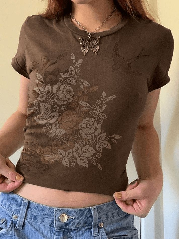 ⚡️Buy Vintage Ancient Printed Tee Black M under $16.00 in Crop Tops Online. Style: Casual, Street,Y2K,Fairy Grunge. Color: Black, Brown. Fabric Content: Polyester Blend. Fit Type: Slim fit. Neckline: Crew Neck. Sleeve Length: Short Sleeve. ✓Free Shipping on all orders over US$69. Emmiol Tops, Thrift Manifestation, Goddess Symbols, Street Y2k, Crop Tops Online, Floral Print Crop Top, Pose Fotografi, Downtown Girl, School Looks