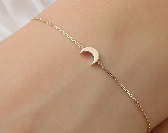 Tiny Moon Bracelet, 14K Real Gold Celestial Bracelet, Dainty Custom Moon Bracelet, Minimalist 14K Gold Moon Bracelet, Summer Jewelry - Etsy.de Celestial Bracelet, Bracelet Summer, Moon Bracelet, Bracelet Minimalist, Bracelet Dainty, Gold Moon, Summer Jewelry, Charm Bracelets, Real Gold