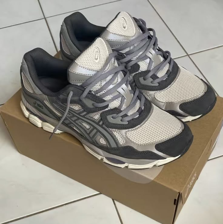 Best Asics Shoes, Gel Nyc Asics, Asics Nyc Gel, Outfit With Asics, Gel Nyc Outfit, Acisis Shoes, Asics Gel Nyc Outfit, Asics Shoes Outfit, Asics Aesthetic