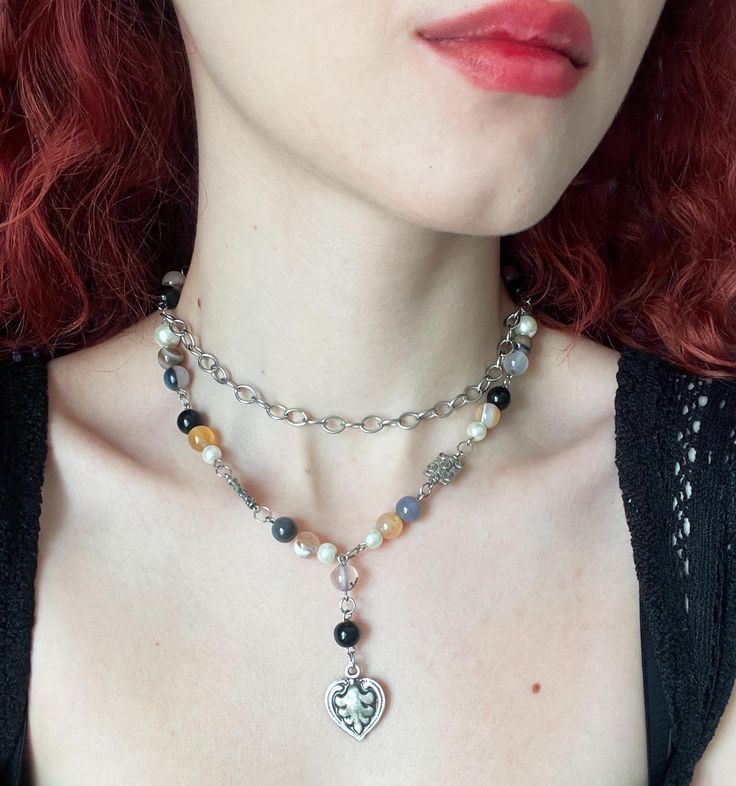 This necklace with an impressive pendant is made with shiny natural stones. It has a unique desing that stands out.  . ݁₊ ⊹ . �݁˖ . ݁𓂃 ࣪˖ ཐིཋྀ ࣪˖  ݁𓂃. ݁₊ ⊹ . ݁˖ . ݁ Y2k Style Handmade Silver Necklaces, Y2k Style Silver Beaded Jewelry, Y2k Style Handmade Silver Necklace, Handmade Silver Necklace In Y2k Style, Homemade Necklaces, Gothic Pendant, Fairy Y2k, Y2k Necklace, Choker Necklaces