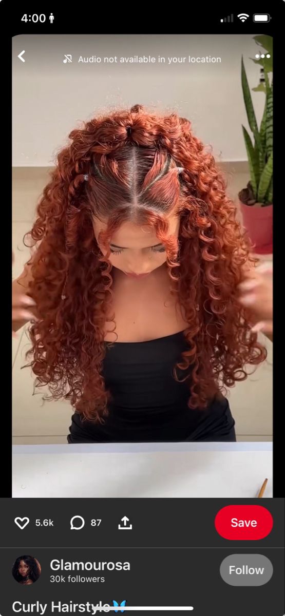 Neat Curly Hairstyles, Curly Hair Graduation Cap, Graduation Hairstyles, Hair Reference, Curly Hairstyles, Graduation Cap, Quinceanera Dresses, Curly Hair Styles Naturally, Quinceanera