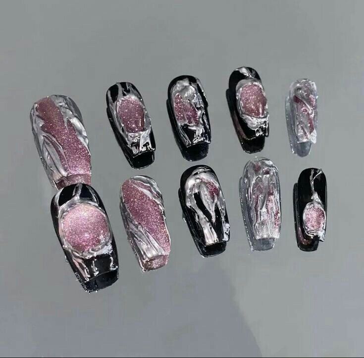 Chrome Nails Black, Nail Design Chrome, Black Nails Glitter, Gel X Nail Designs, Silver And Pink Nails, Inspo Acrylic Nails, Nail Inspo Acrylic, Pink Nail Design, Black Chrome Nails