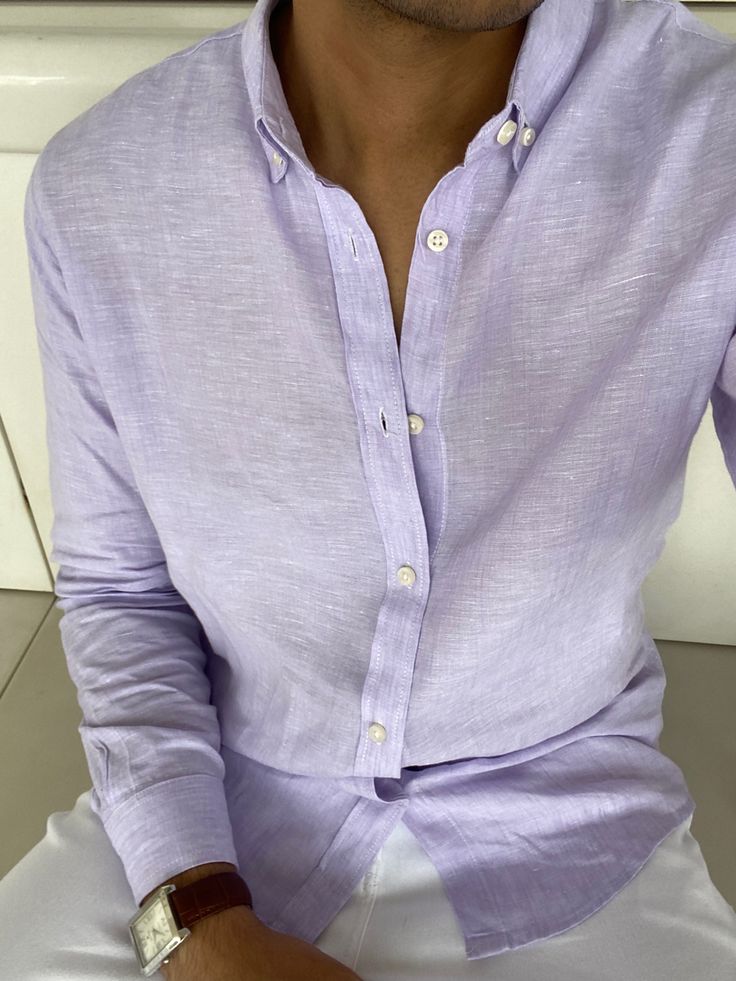 Purple lavender Zara linen shirt men Old Money Men Lilac Outfits Men, Purple T Shirt Outfit Men, Purple Shirt Outfit Men, Old Money Outfits Men Summer, Summer Linen Shirt Men, Purple Linen Shirt, Linen Outfit Men, Zara Linen Shirt, Shirt Old Money