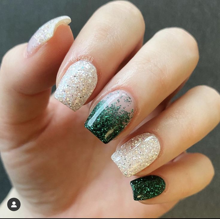 Green Nail Dip Ideas, Dip Powder Green Nails, Black Acrylic Designs, Christmas Nail Ideas Dip Powder, Nail Designs March, March Nail Designs, March Nails Ideas, Nails Ideas 2023, March Nail