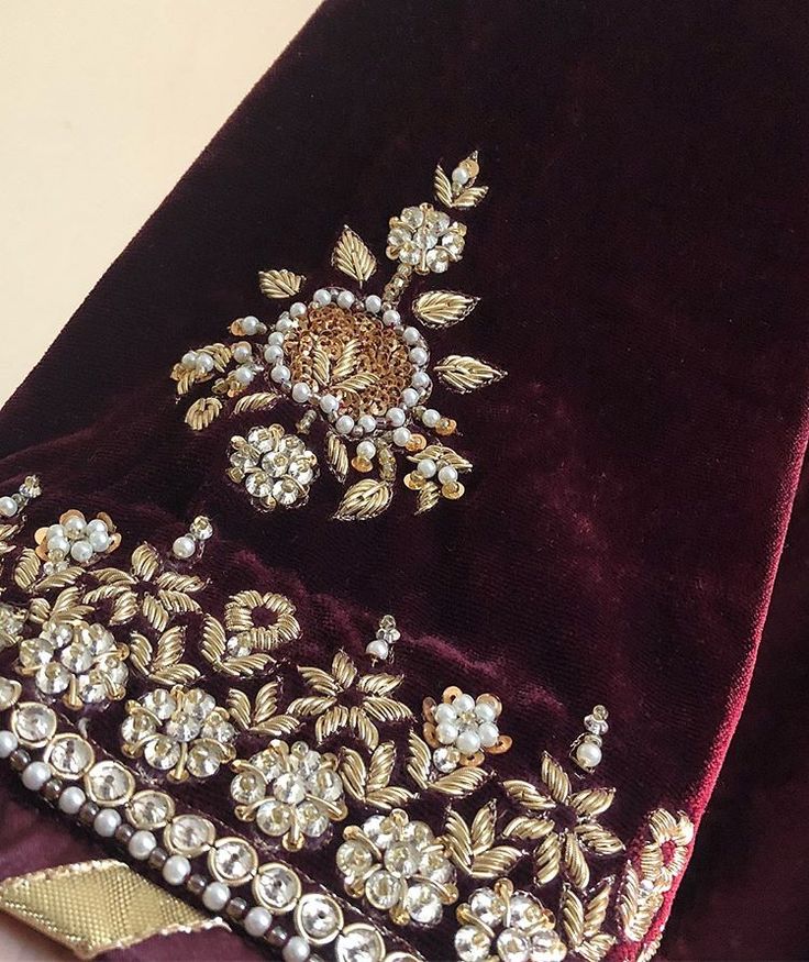 Velvet Hand Work Suits, Embroidery On Velvet Suits, Velvet Dress Sleeve Design, Hand Work On Velvet Suits, Velvet Hand Embroidery Suit, Embroidery On Silk Fabric, Dabka Embroidery Design, Velvet Suit Embroidery Designs, Dresses Ball Gown Princesses