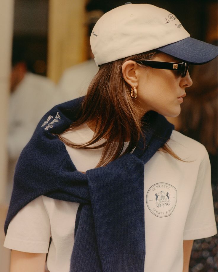 Sporty & Rich x Le Bristol Paris Sporty And Rich Aesthetic, Le Bristol Paris, Sporty Aesthetic, Cashmere Pants, Cashmere Hoodie, Sporty And Rich, 가을 패션, Cashmere Sweater, Casual Fits