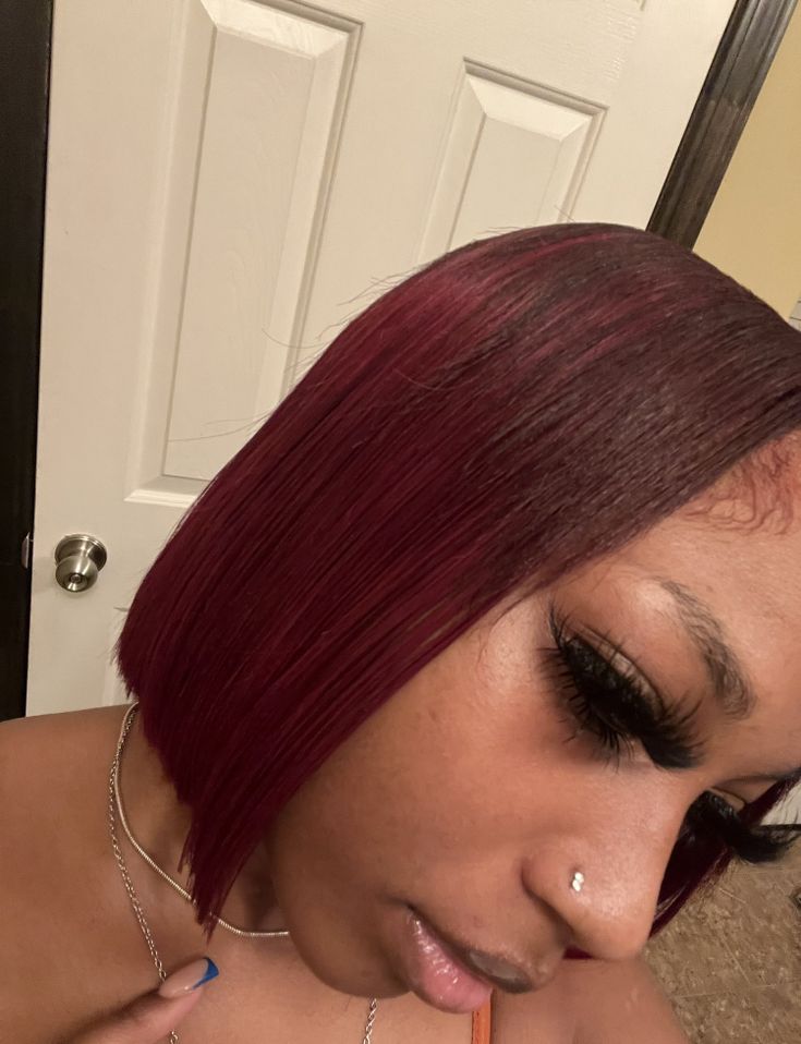 Bob Black Women, Magenta Hair Colors, Burgundy Hair Dye, Bob Black, Red Bob, Magenta Hair, Girl Hair Colors, Pretty Lashes, Goddess Braids Hairstyles