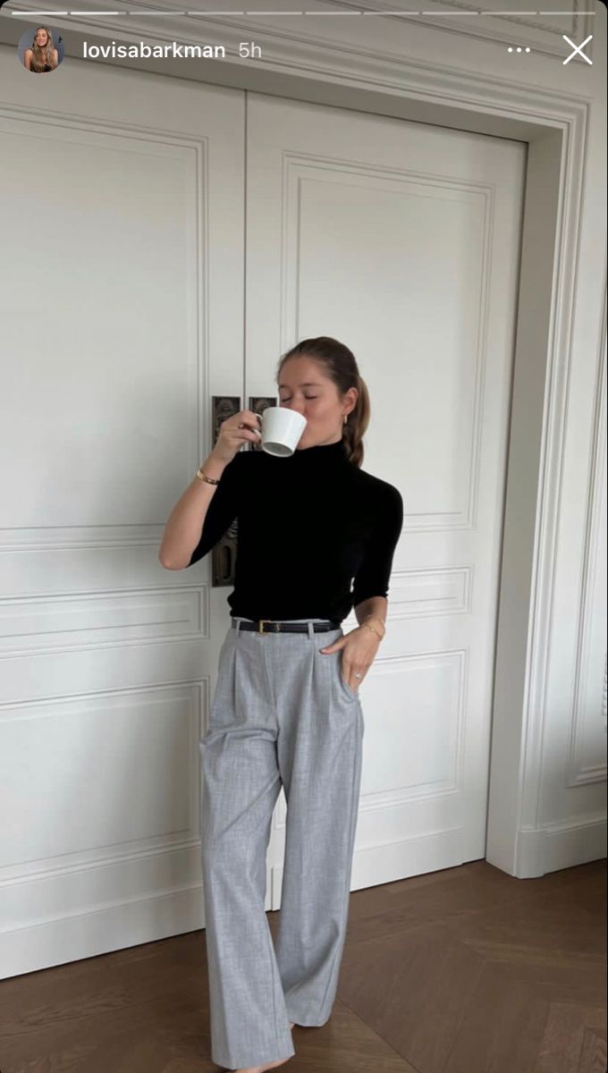 Gray Trousers Outfit Women, Grey Trousers Outfit Women, Wide Leg Pants Outfit Work, Grey Pants Outfit, Form Outfits, Work Trousers Women, Smart Casual Work Outfit Women, Pants Outfit Work, Work Attire Women