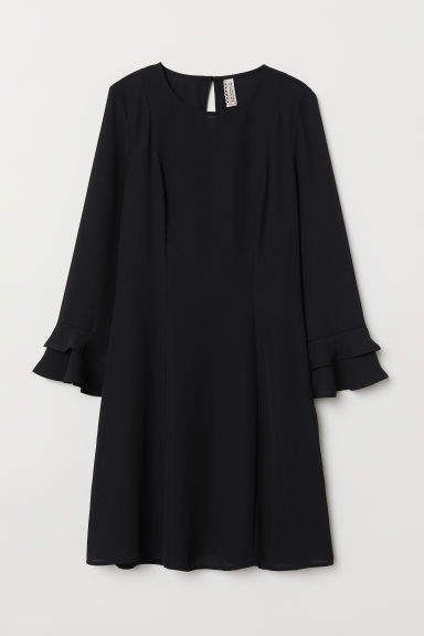 H&M Flounce-sleeved Dress - Black Casual Day Dresses, Trendy Fashion Tops, Button Style, Pretty Blouses, Causual Outfits, Indian Designer Outfits, Sleeved Dress, Frock Design, Muslimah Fashion