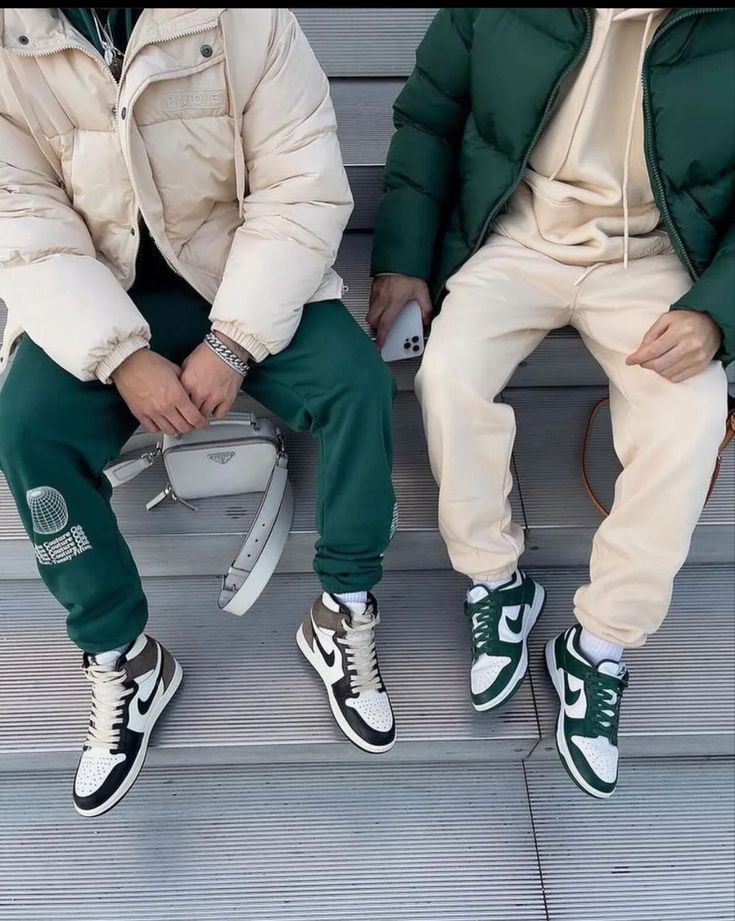 Nike Cortez Outfit, Jordan 1 Green, Dope Jackets, Air Jordan Basketball Shoes, Nike Fashion Sneakers, Jordan Basketball Shoes, Nike Kicks, Swag Outfits Men, Street Style Outfits Men